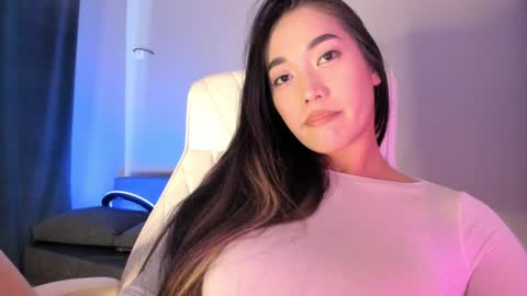 Snapshot of akura_01 chatting on November 2025 09:00:02 AM Akura is here 3 online show from November 2025 09:00:02 AM