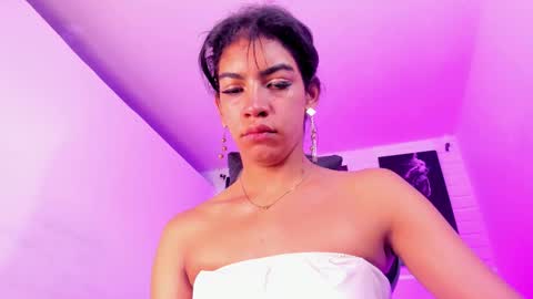 Snapshot of alahia__rodriguez chatting on November 2025 12:00:02 PM Alahia Rodriguez online show from November 2025 12:00:02 PM