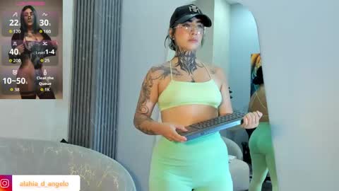 Snapshot of alahia_dangelo_ chatting on June 2026 05:40:02 PM ALAHIA online show from June 2026 05:40:02 PM