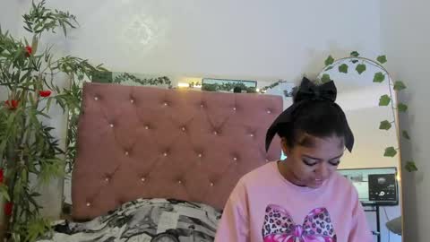 Snapshot of alaia2_ chatting on April 2026 12:15:01 PM Alaia2 online show from April 2026 12:15:01 PM
