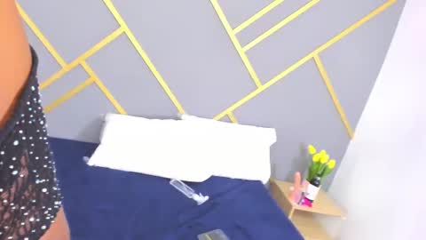 alaia_colins online show from February 2025 04:13:02 PM