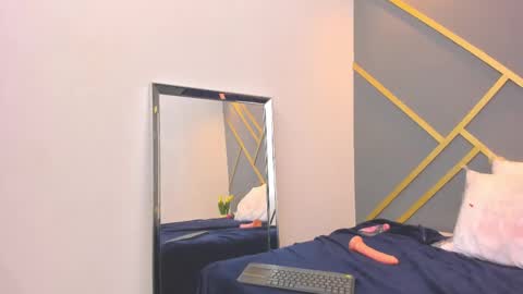 alaia_colins online show from February 2025 01:38:01 PM