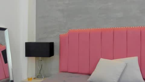 Snapshot of alaia_colins chatting on December 2025 03:37:02 AM alaia_colins online show from December 2025 03:37:02 AM