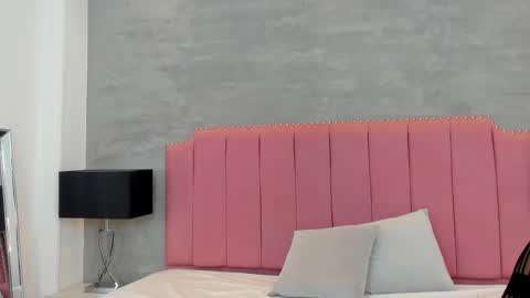 Snapshot of alaia_colins chatting on December 2025 02:05:01 AM alaia_colins online show from December 2025 02:05:01 AM