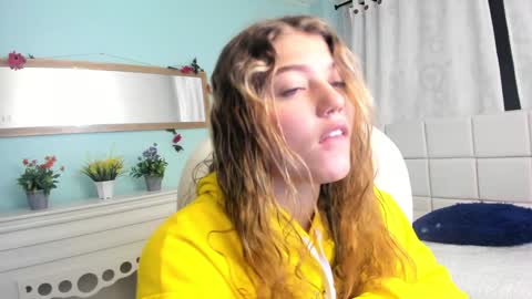 Alaia online show from January 2025 01:32:02 PM