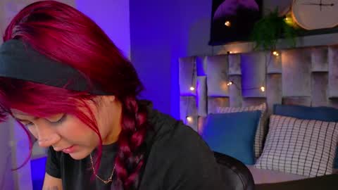  Alaia  online show from October 2025 11:40:01 AM