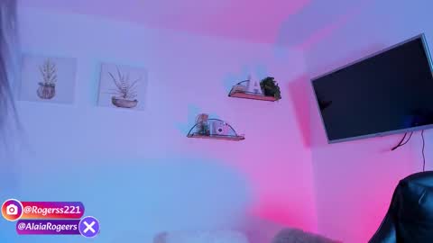 Snapshot of alaiarogerss chatting on March 2026 10:18:02 AM online show from March 2026 10:18:02 AM