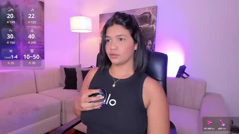 Alaia online show from October 2025 07:36:01 PM