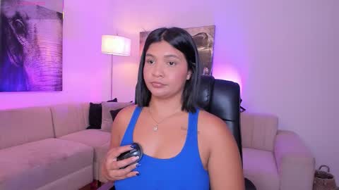 Alaia online show from November 2025 07:35:02 PM