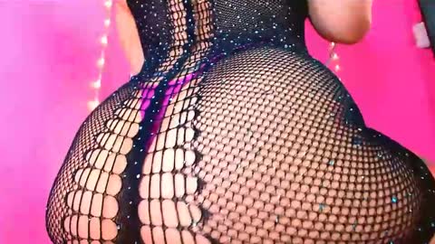 Snapshot of alaiia_rosse chatting on April 2026 06:54:02 PM Alaiia online show from April 2026 06:54:02 PM