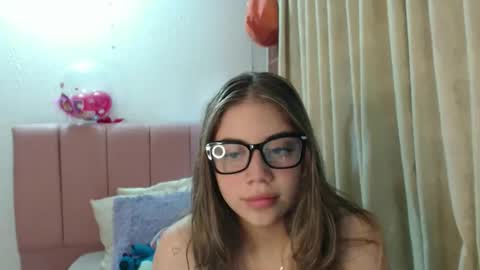 alaina_blessed online show from November 2025 10:32:02 PM