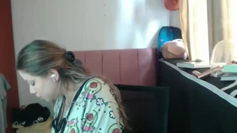 Snapshot of alaina_blessed chatting on April 2026 06:09:02 PM alaina_blessed online show from April 2026 06:09:02 PM