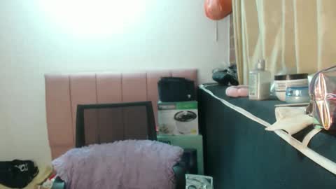 Snapshot of alaina_blessed chatting on May 2026 12:06:01 AM alaina_blessed online show from May 2026 12:06:01 AM