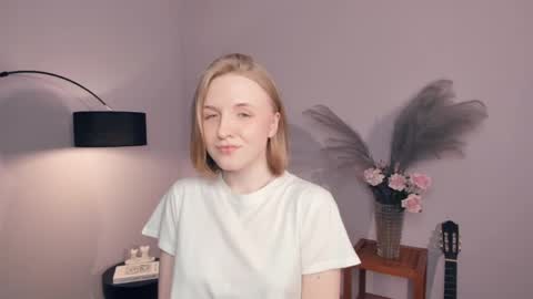 Snapshot of alaineborg chatting on April 2026 02:08:02 PM Eva online show from April 2026 02:08:02 PM