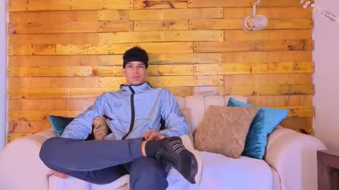 Snapshot of alan_castillo_ chatting on March 2026 12:27:02 PM Alan online show from March 2026 12:27:02 PM