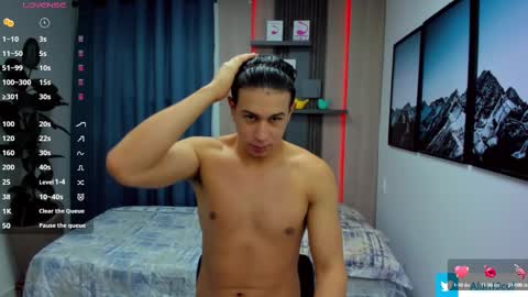 Snapshot of alan_nd_kevin chatting on March 2025 11:33:02 AM Alan  Kevin can we reach 100 thumbs up please guys  online show from March 2025 11:33:02 AM