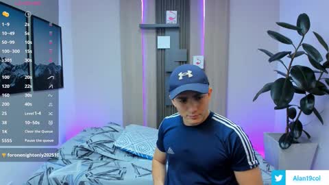 Snapshot of alan_nd_kevin chatting on September 2025 07:25:01 PM Alan  Kevin can we reach 100 thumbs up please guys  online show from September 2025 07:25:01 PM