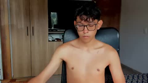 Snapshot of alan_scot chatting on July 2026 01:56:01 PM Alan and Criss - WE JUST FRIENDS WITH BENEFITS BOTH VERS online show from July 2026 01:56:01 PM