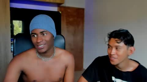 Snapshot of alan_scot chatting on July 2026 09:17:01 PM Alan and Criss - WE JUST FRIENDS WITH BENEFITS BOTH VERS online show from July 2026 09:17:01 PM