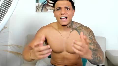 alan_vitori online show from April 2026 11:40:02 PM