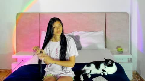 Snapshot of alana__get chatting on January 2025 05:22:02 AM online show from January 2025 05:22:02 AM