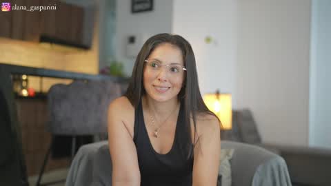 Alana Gasparini online show from April 2026 07:37:02 PM