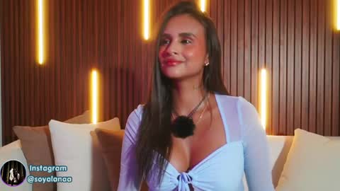 Snapshot of alana_haze chatting on April 2026 04:06:02 AM Alana online show from April 2026 04:06:02 AM