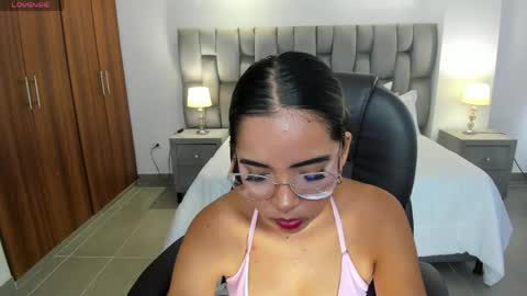 Snapshot of alana_martiins chatting on June 2026 07:04:02 PM alana online show from June 2026 07:04:02 PM