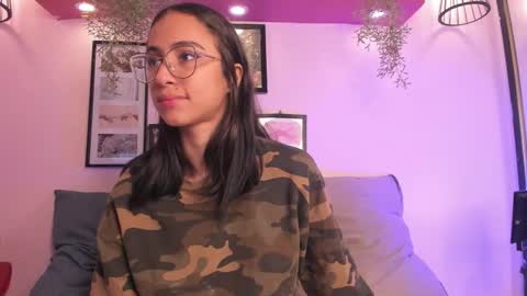 Alana online show from November 2025 01:22:02 PM