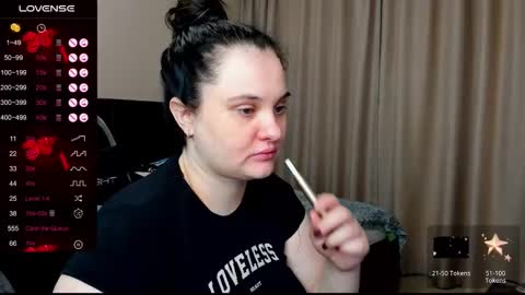 Julia online show from October 2025 01:37:01 AM