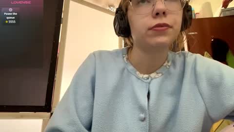 Snapshot of alanehadaller chatting on September 2025 09:31:01 AM Stella online show from September 2025 09:31:01 AM