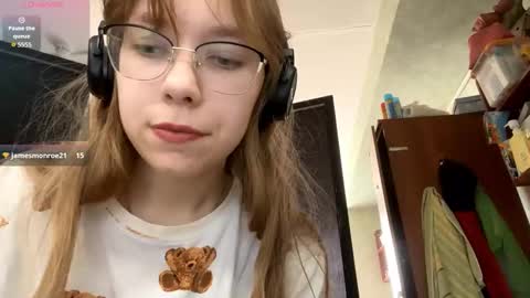 Snapshot of alanehadaller chatting on September 2025 10:38:02 AM Stella online show from September 2025 10:38:02 AM