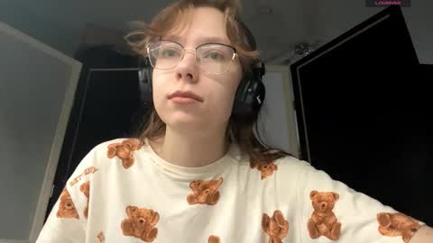 Stella online show from November 2025 04:59:01 AM