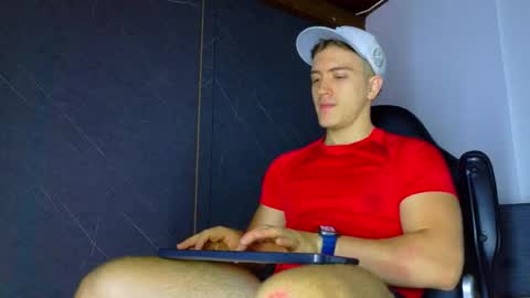 Snapshot of alanferrer chatting on February 2026 10:29:01 AM Alan Ferrer online show from February 2026 10:29:01 AM