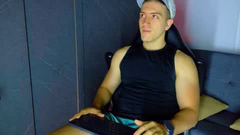 Snapshot of alanferrer chatting on February 2026 10:08:02 AM Alan Ferrer online show from February 2026 10:08:02 AM