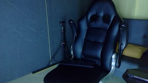 Snapshot of alanferrer chatting on March 2026 10:22:01 AM Alan Ferrer online show from March 2026 10:22:01 AM