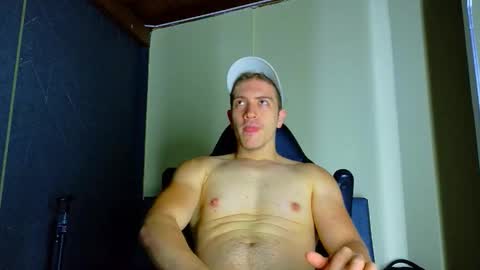 Snapshot of alanferrer chatting on March 2026 10:19:02 AM Alan Ferrer online show from March 2026 10:19:02 AM