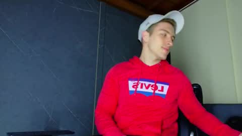 Snapshot of alanferrer chatting on March 2026 10:07:02 AM Alan Ferrer online show from March 2026 10:07:02 AM