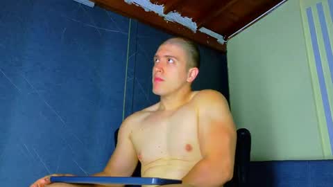 Snapshot of alanferrer chatting on April 2026 10:39:01 AM Alan Ferrer online show from April 2026 10:39:01 AM