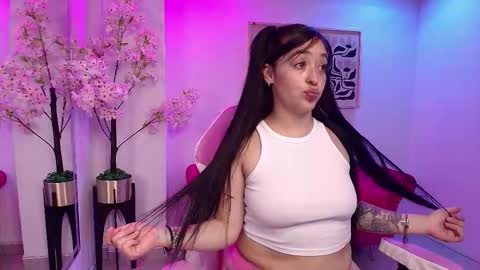 Snapshot of alanna__scott chatting on March 2026 04:18:01 AM Alanna online show from March 2026 04:18:01 AM