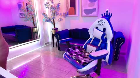 Snapshot of alanna__scott chatting on March 2026 04:01:02 AM Alanna online show from March 2026 04:01:02 AM