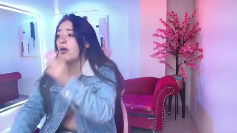 Snapshot of alanna__scott chatting on April 2026 04:26:02 AM Alanna online show from April 2026 04:26:02 AM