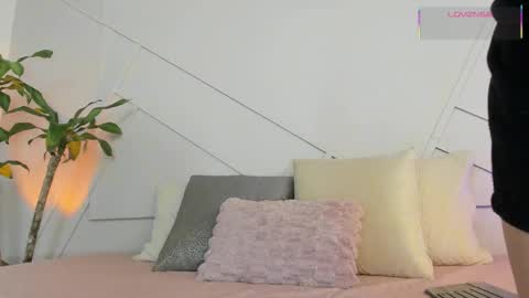 alannarouge online show from November 2025 03:01:01 PM