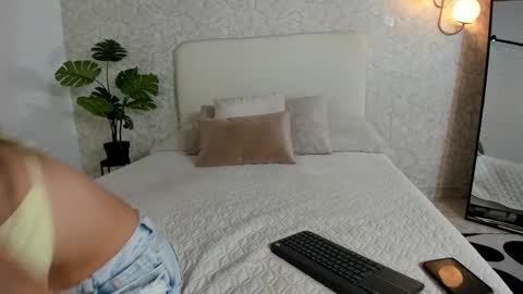 alannarouge online show from February 2026 11:20:01 AM