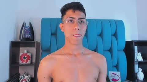 alannaughty_ online show from December 2024 08:39:01 PM