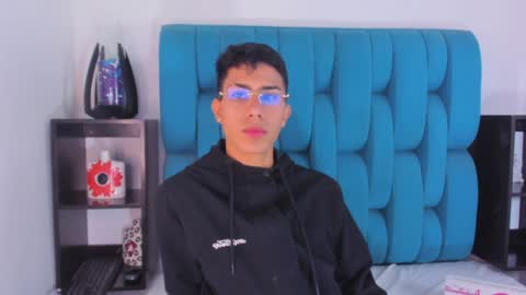 alannaughty_ online show from January 2025 09:01:02 PM