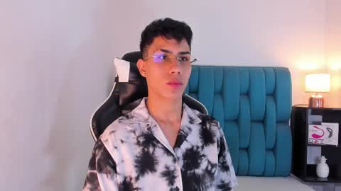 alannaughty_ online show from February 2025 04:32:02 AM