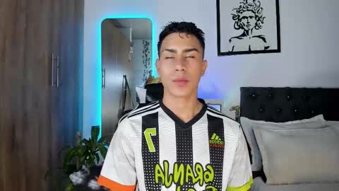 Snapshot of alannaughty_ chatting on March 2026 12:16:01 AM alannaughty_ online show from March 2026 12:16:01 AM