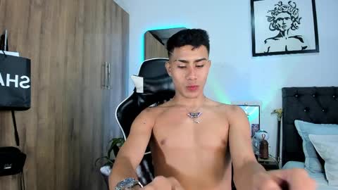 Snapshot of alannaughty_ chatting on April 2026 09:41:02 PM alannaughty_ online show from April 2026 09:41:02 PM