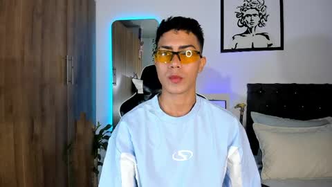 Snapshot of alannaughty_ chatting on April 2026 12:00:01 AM alannaughty_ online show from April 2026 12:00:01 AM